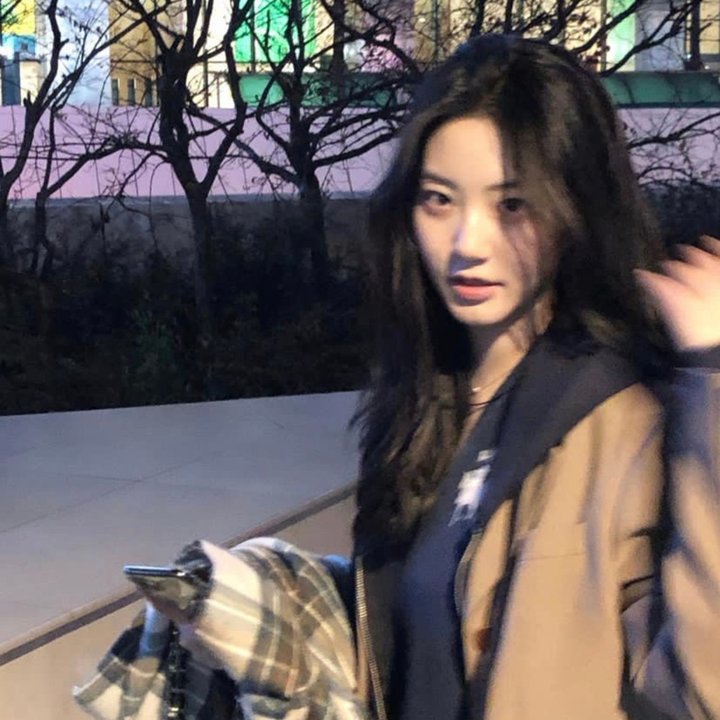 从普拉达到纳达